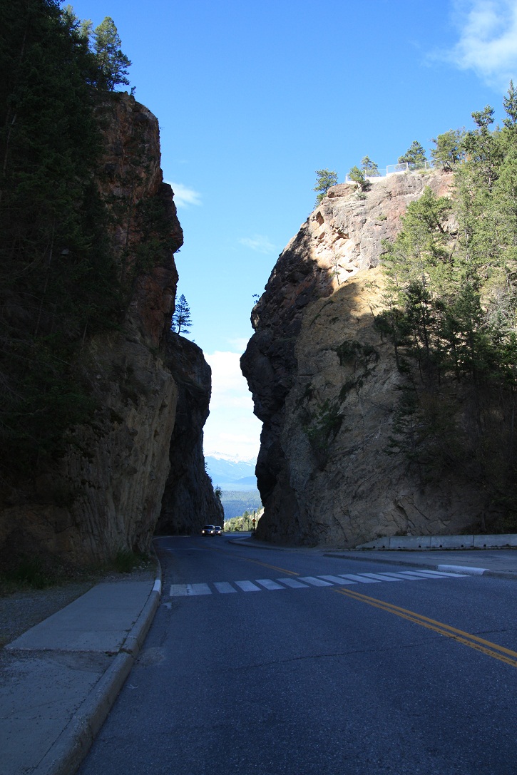 208 kootenay NP entrance.jpg