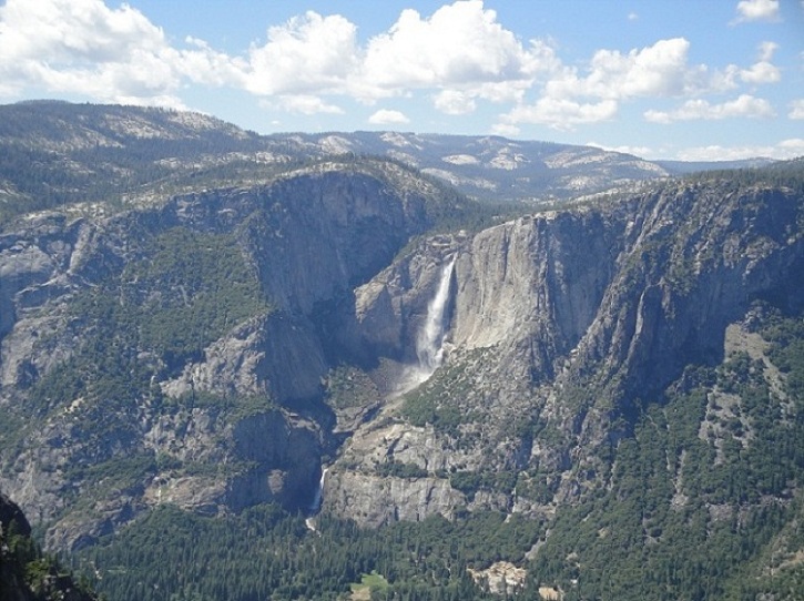 02 Yosemite Falls.JPG