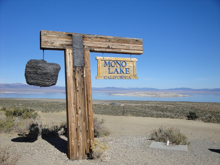 01 Mono Lake.jpg