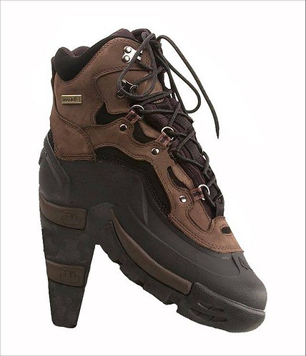 fashionable_hiking-boots.jpg